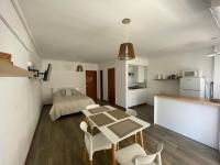 Tokio, urbano y confortable - B&B La Plata