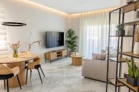 Anesis Deluxe Apartment 2 - B&B Gaïtánion