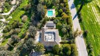 Anton Grand Estate - 5BR Villa with Private Pool - B&B Aradhippou