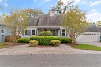 Coastal Cottage - 111 Mews Circle - Bed and Breakfast Kings Wood