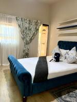 The Castle Room 2 - Bed and Breakfast KuGompo City
