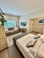 Stylish Upper Claremont Retreat - B&B Cape Town