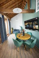 Central Apt + Balcony | Walk to Bars & Shops - Chambres d'hôtes Liverpool