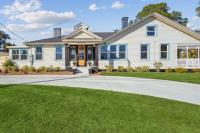 Wright Street Royale- NEW Downtown with Pool! - B&B Pensacola