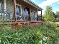 Historic Riverfront, 30 min to downtown Montreal - Bed and Breakfast Châteauguay
