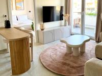 Covea by the Sea Boho Seaside Apartment, 400 m from the Beach - B&B Peraía