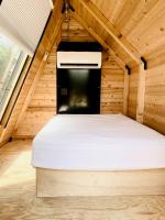Peaceful Mini A-Frame Stay with Fire Pit & Grill in Humboldt, Kansas - Ferienwohnung Humboldt