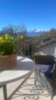 Black Cockatoo Lodge close to Bern and Thun - B&B Oberdiessbach