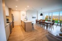 Chic Condo - Stunning View & Quiet - B&B Baie-Saint-Paul