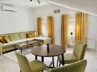 Urban Gold Apartment - B&B Mostar