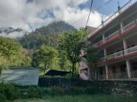 Tabassum guest house & Cafe - B&B Kasol