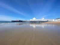 Stunning Sea Views - Sleeps 6-7 - Huge rooms - Free Parking - Chambres d'hôtes Southease