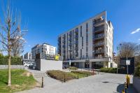 Urokliwy Apartament z Parkingiem Blisko Bramy Floriańskiej w Krakowie by Noclegi Renters - Chambres d'hôtes Cracovie