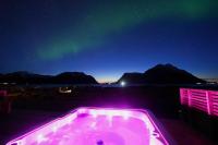 Secluded Lodge - Stunning Views! - B&B Steira