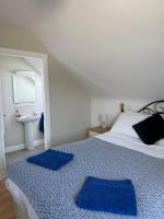 Double or Twin Room with Private Bathroom