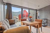 New & Stylish Apartment in Central Henningsvær - Bed and Breakfast Henningsvær