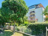 Karolina Beachfront Apartman 2 Min to Strand Festival - B&B Zamárdi