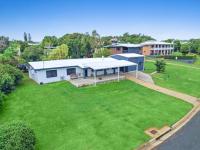 Highlands Lake House Family Home Sleeps 10 - B&B Yungaburra