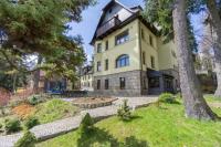 Willa Słoneczna Róża Śniadanie Parking w Centrum - Chambres d'hôtes Szklarska Poręba