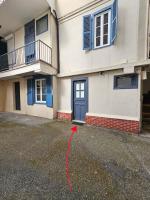 Le Castetnau - securise - Proche Halles de Pau - B&B Pau