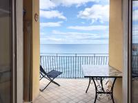 Casa Andrea - Frontemare con Terrazza - B&B Giardini-Naxos