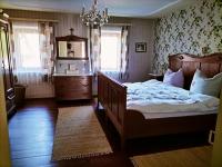 Camera Matrimoniale con Bagno in Comune 