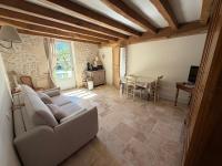 Suite de charme dans une maison charentaise - Ferienwohnung Cozes
