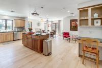 Midtown Tulsa Gem w/ MCM Decor: Private Deck, Yard - B&B Tulsa
