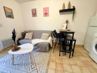 Maison au calme , proche du parc du PDF - Chambres d’hôtes Pouzauges