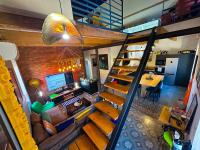 Loft Modern avec Jardin Piscine et Pool House - Bed and Breakfast Lavalette