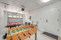Game Room + Yard: Tampa Home By Theme Parks! - B&B Tampa