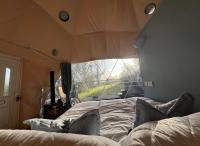 Cherry Tree Dome - B&B Smeeth