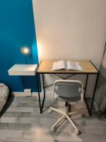 Chambre spacieuse - appart sympa chez l'habitant - B&B Saint-Herblain