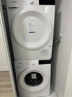 Modern Furnish 1BR Plus Den Condo In Vaughan Ontario - Ferienwohnung Vaughan