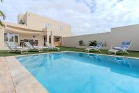 Modern 3BR 3BA with Pool Villa Twin A by Bocobay - B&B Noord