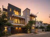 Modern Luxury Pool Villa w/ Sauna 500m to Beach - Chambres d’hôtes Đà Nẵng