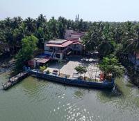 Suites by the Glaswater - Ferienwohnung Kalliānpur