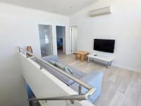 Waves at Jurien, Villa 9-23 Dalton Street - Bed and Breakfast Jurien Bay