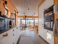 Modern Functionalist Cottage By Lake Vidöstern - Chambres d'hôtes Värnamo