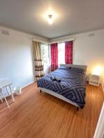 Cozy Queen Room - Train Station - BM2 - B&B Melbourne