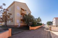 Apartments Koprivnjak 2&3 - Chambres d'hôtes Privlaka
