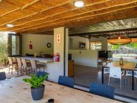 Wild Olive Cottage with Hot tub - B&B Wolseley