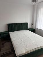 Modern 3BR apartment Near Nicolae Romanescu Park - Chambres d’hôtes Craiova