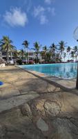Two bedroom two bed beachfront apartment with large pool - B&B Malindi