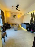 Elegant 1BHK Studio Medanta Front - Chambres d'hôtes Noida