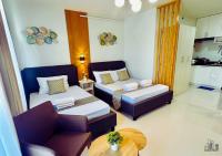 Family-friendly Staycation in Palawan with Balcony & Free Pool Access - B2 5DiamondB - B&B Puerto Princesa City