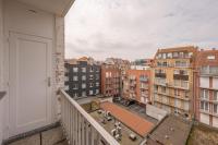 Stylish Central 2-Bedroom Renovated Apartment - Chambres d'hôtes Knokke-Heist