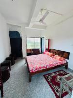 Single room with attached bathroom in Sakleshpur - B&B Sakleshpur