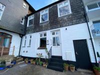 Central waterfront cottage on quiet quay with two ensuites - B&B Falmouth