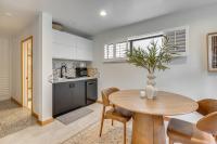Walk to Venice Beach & More! Serene Apt w/ Patio - Ferienwohnung Los Angeles